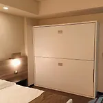 Hll Lungolago Lecco-como 3* ليكو