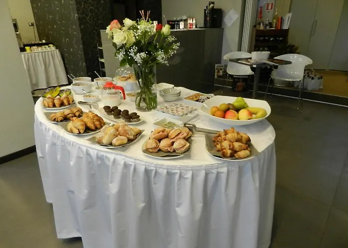 Hll Lungolago Lecco-como Hotel