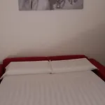 Hll Lungolago Lecco-como מלון 3*