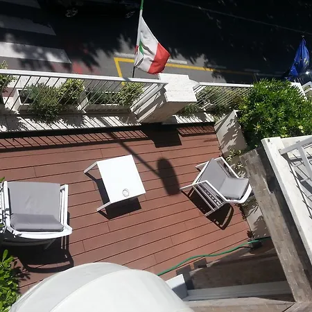 酒店 Hll Lungolago Lecco-como 3*