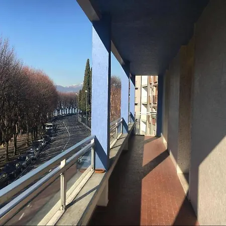 Hll Lungolago Lecco-como 酒店 3*