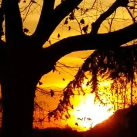 Hll Lungolago Lecco-como