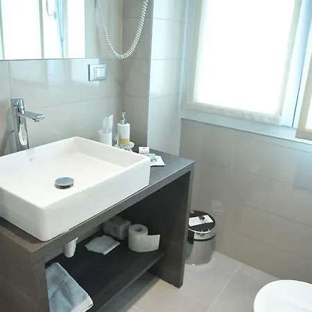 Hotel Hll Lungolago Lecco-como Lecco