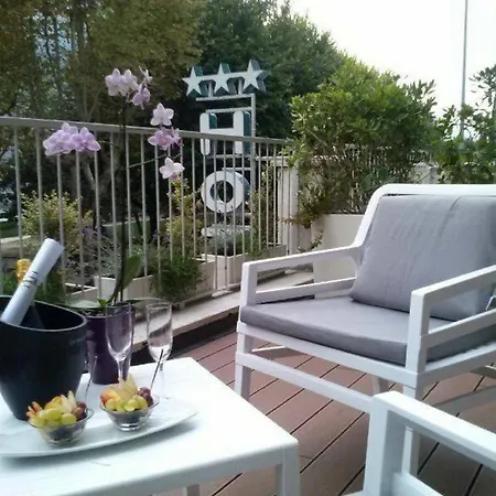 Hll Lungolago Lecco-como 3* Lecco