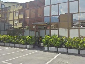 Hll Lungolago Lecco-como Lecco