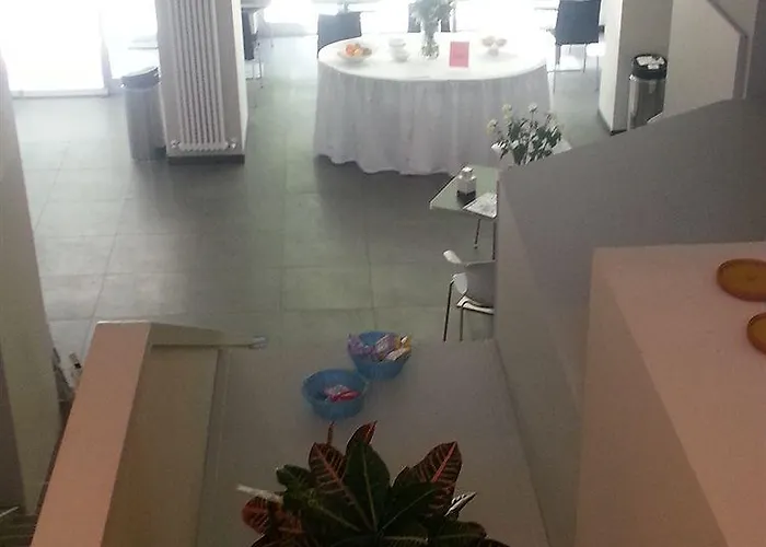 Hll Lungolago Lecco-como Hotel