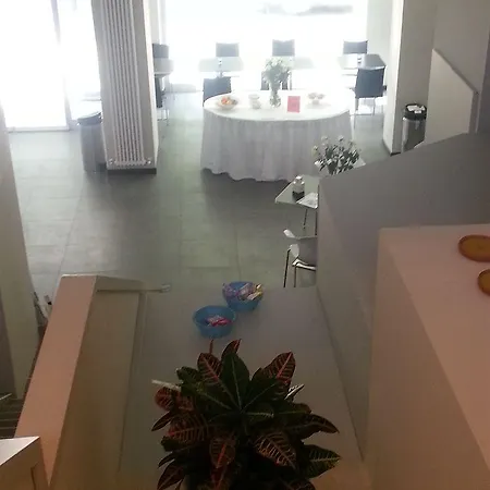 Hll Lungolago Lecco-como Hotel