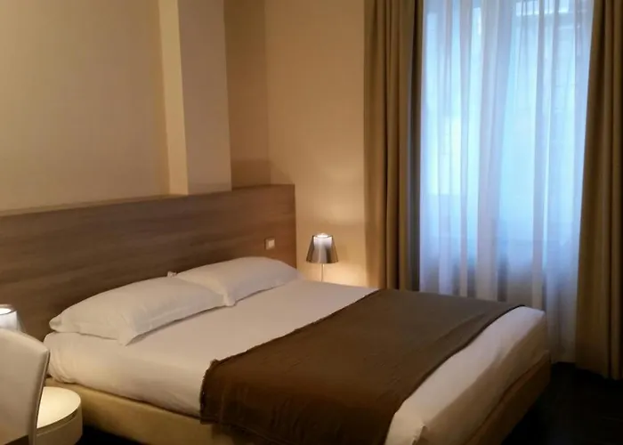 Hotell Hll Lungolago Lecco-como