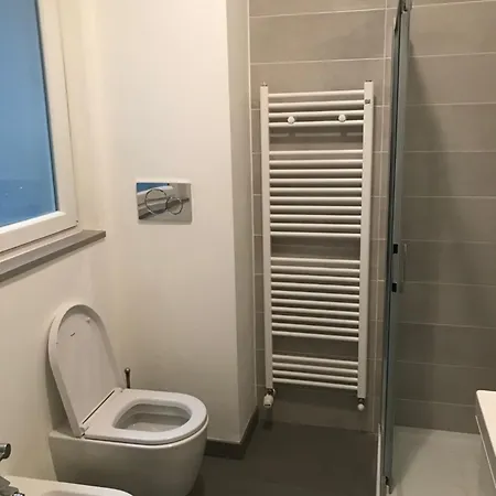 Hll Lungolago Lecco-como Ξενοδοχείο Lecco