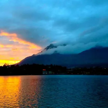Hll Lungolago Lecco