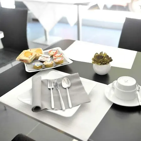 Hotel Hll Lungolago 3*